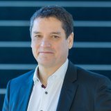 Dans un contexte compliqué, marqué par un plan social prévoyant 168 licenciements, Jacques Mauron quitte ses fonctions de directeur général du Groupe E avec effet immédiat. Groupe E